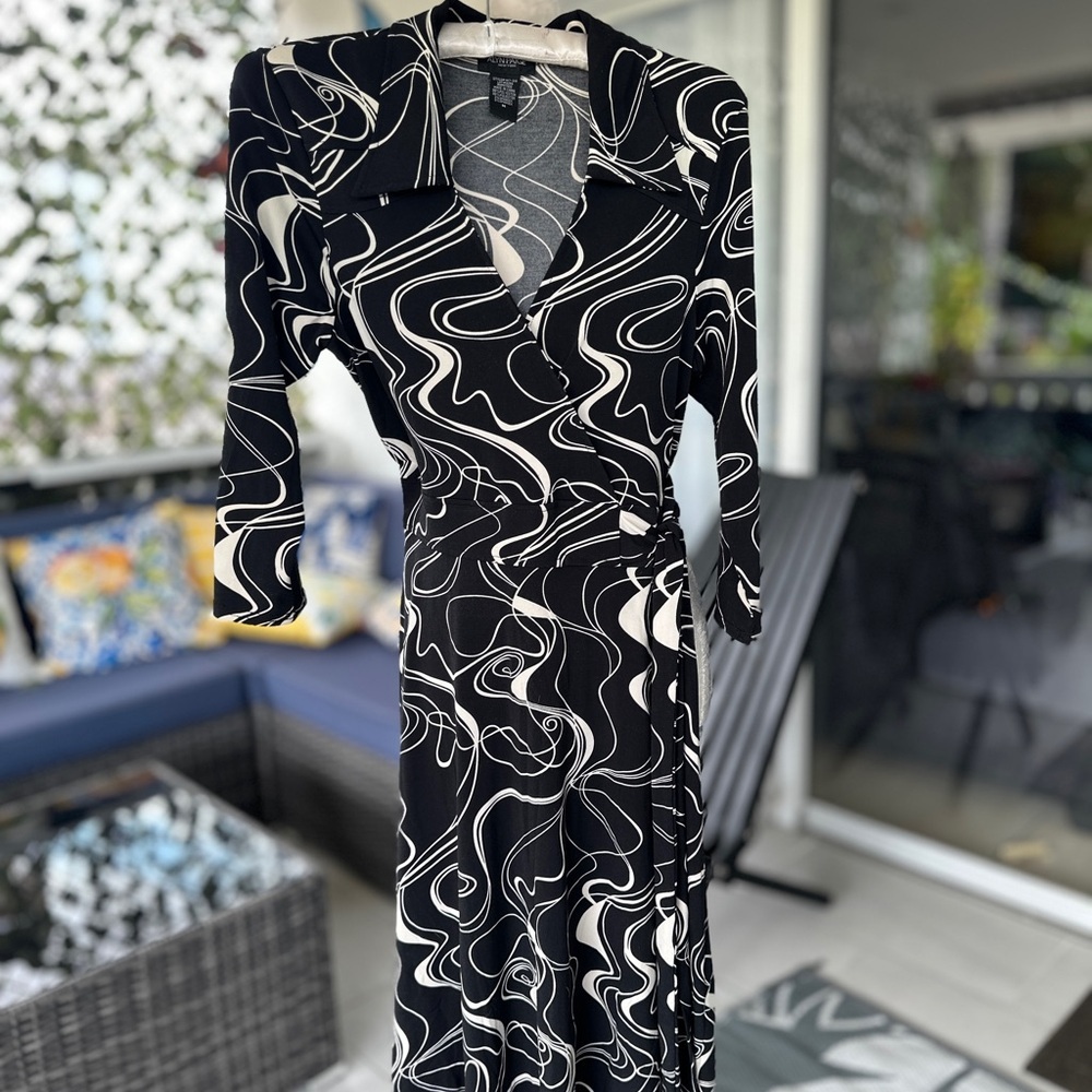 Elegant Black and White Swirl Dress